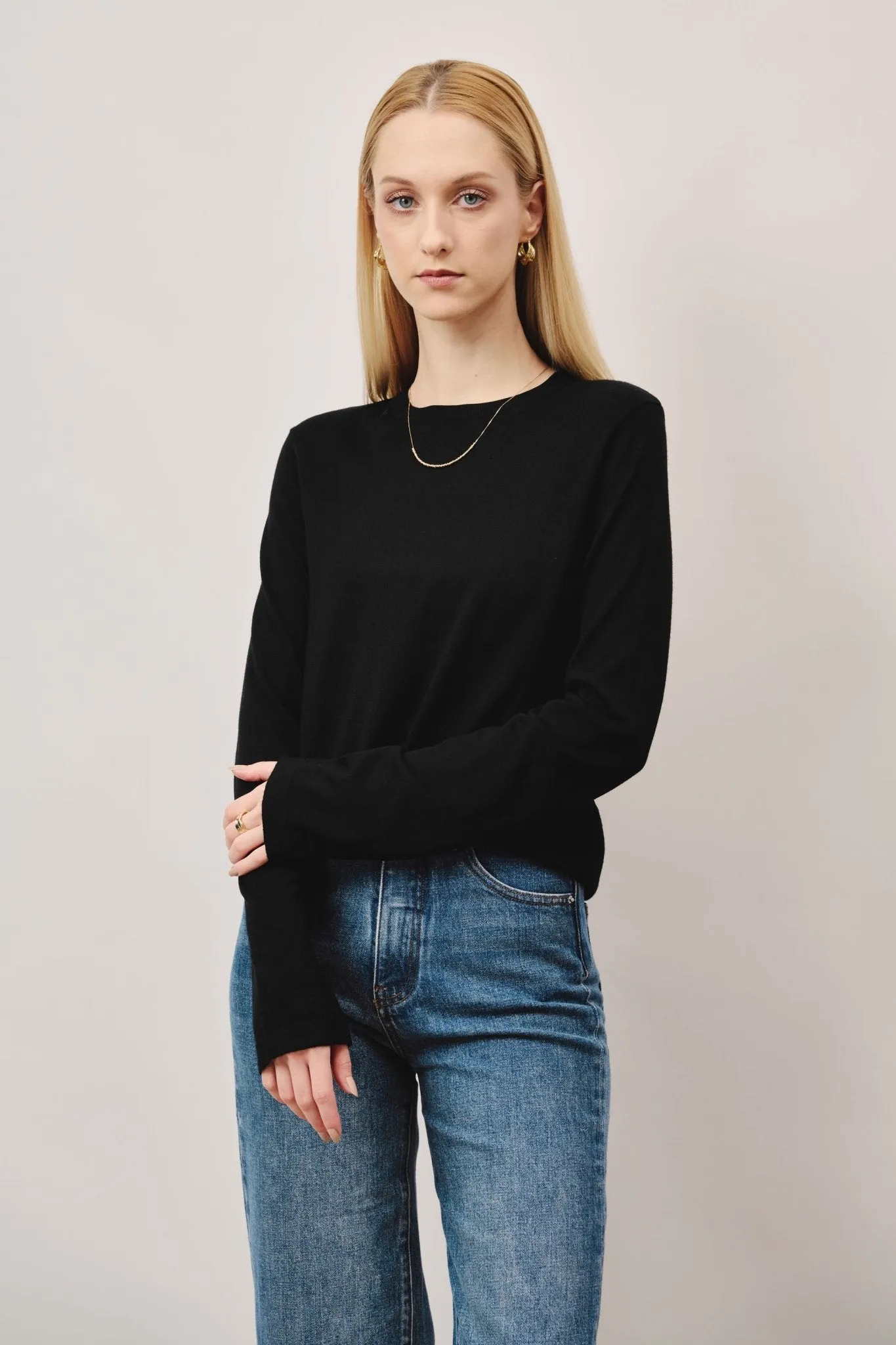 LISA wool top (Black)