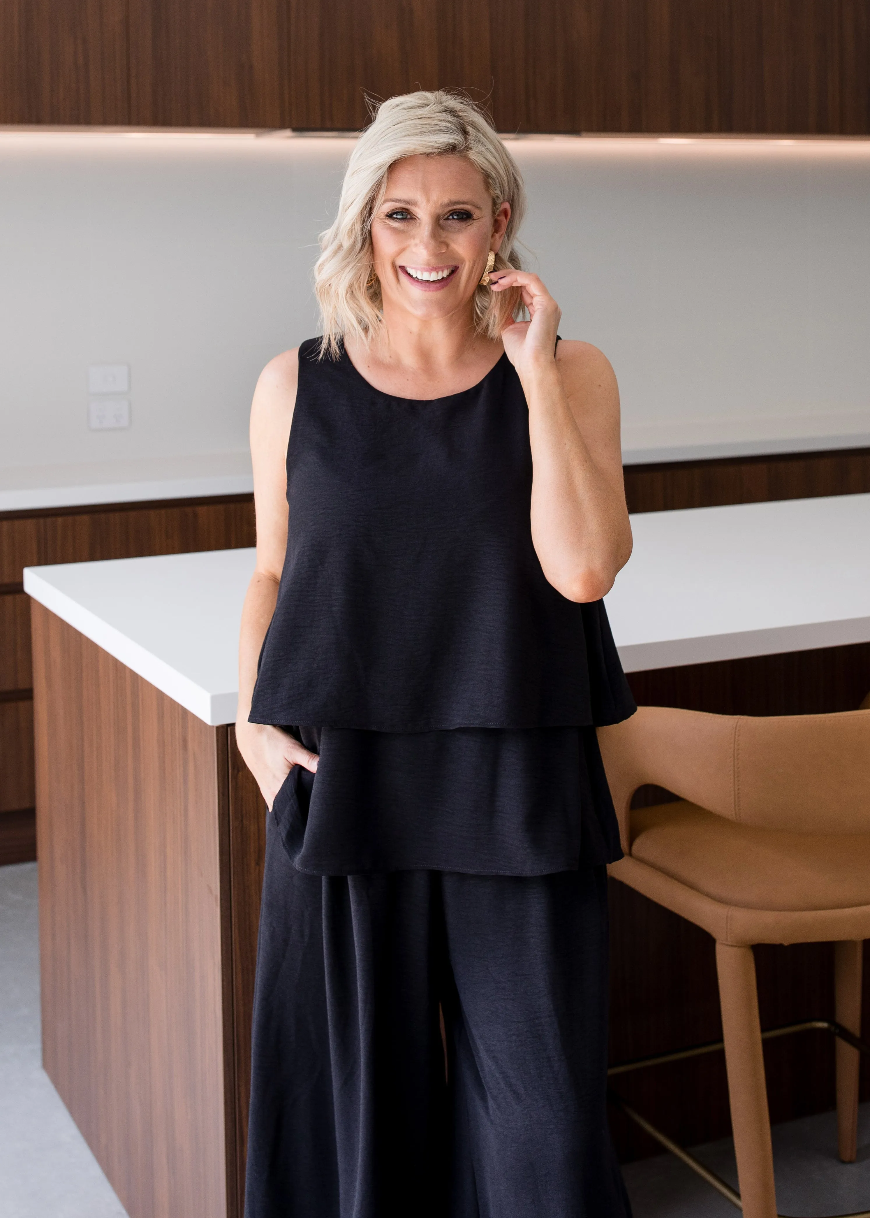 Magic layer top in Black