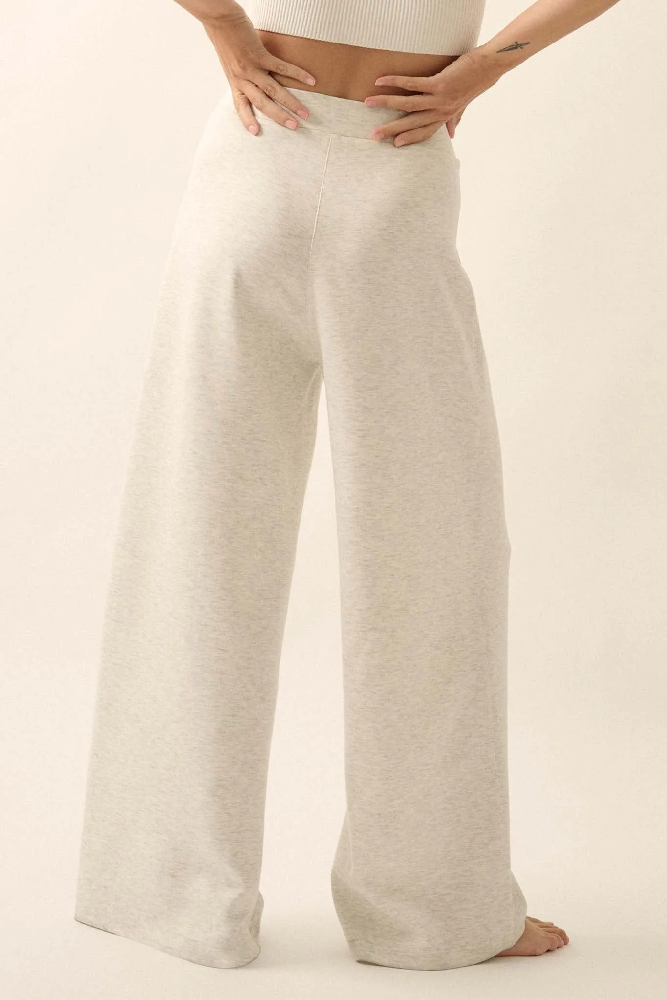 Premium Scuba Pleated Wide-Leg Pants