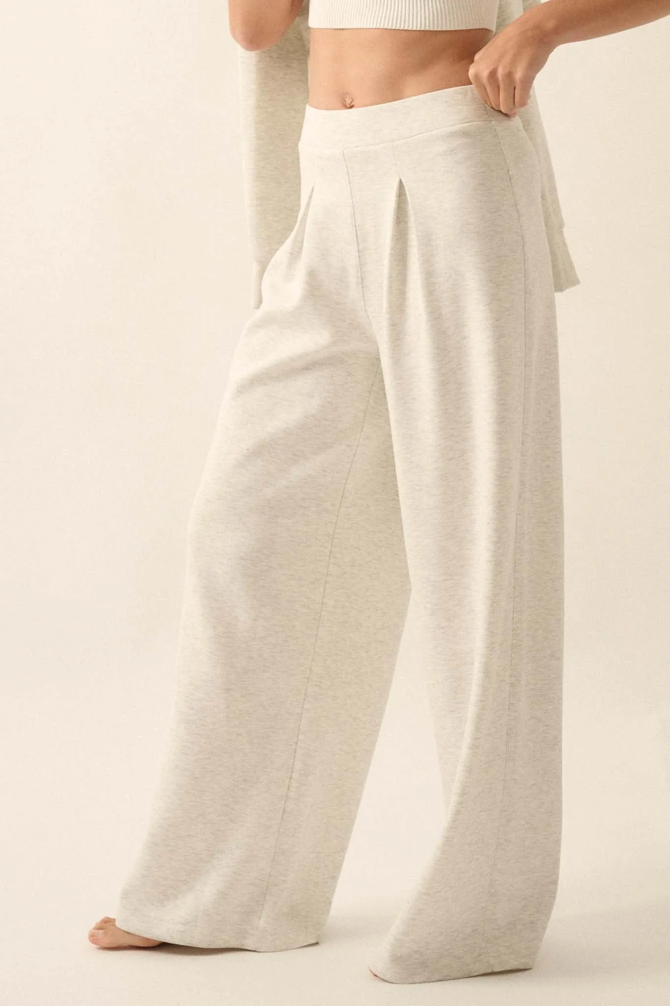 Premium Scuba Pleated Wide-Leg Pants