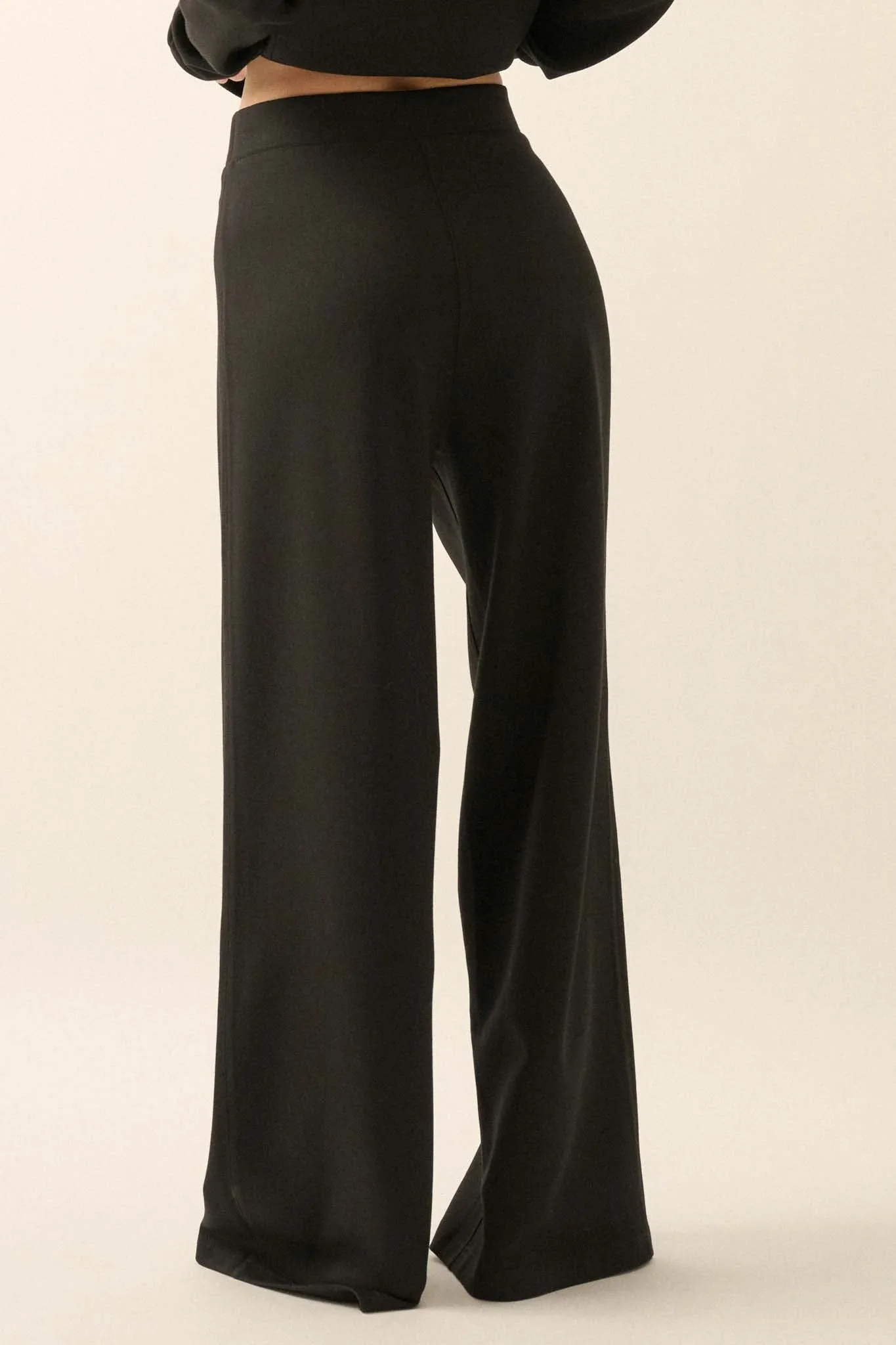 Premium Scuba Pleated Wide-Leg Pants