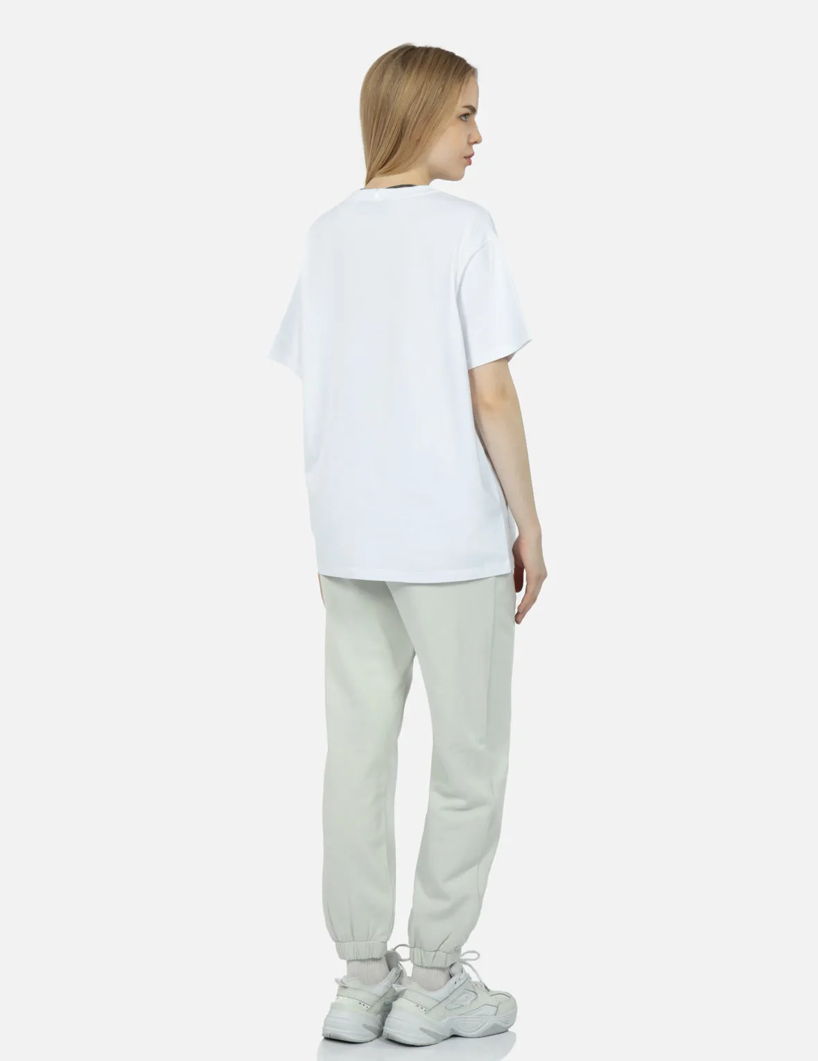 Slogan Print T-shirt With a Detachable Pouch