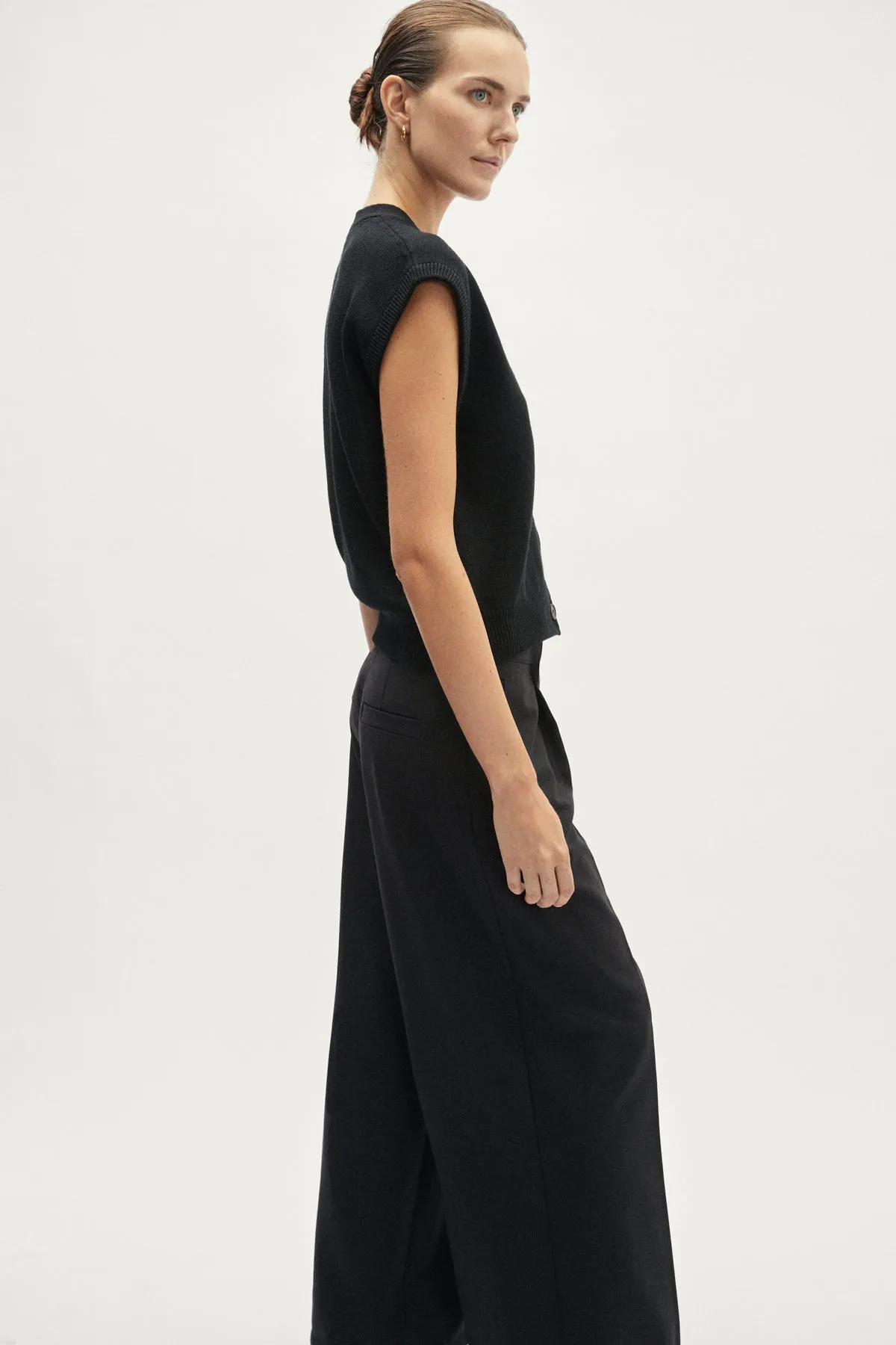 The Merino Wool Buttoned Vest